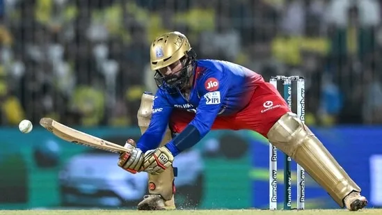 Maximum Six Batsman hitting six over boundary rope